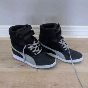 Black puma wedge sneakers